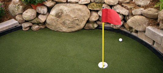 BUILDING A HOME PUTTING GREEN: REAL GRASS VS. SYNTHETIC